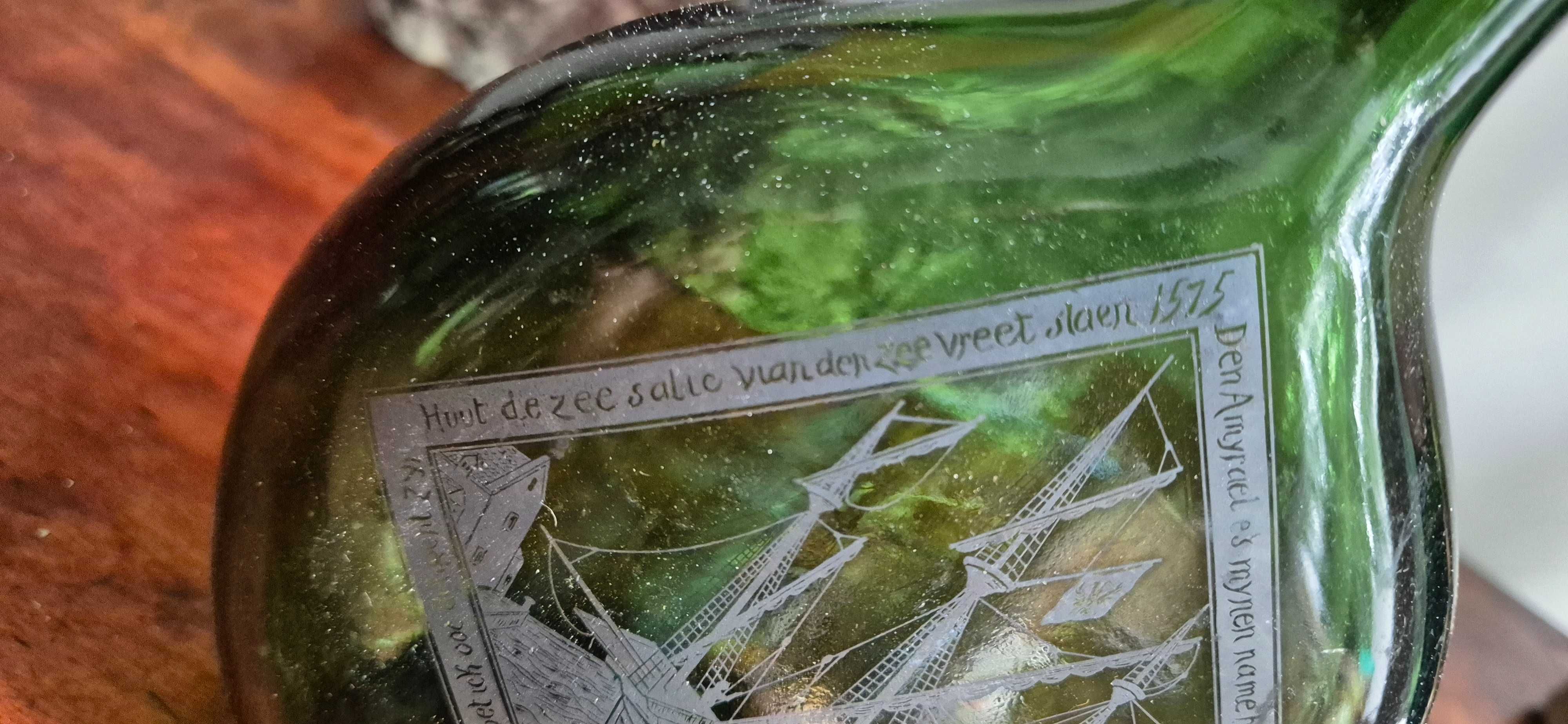Stara kolekcjonerska zielona butelka ze szkła statek marynistyka