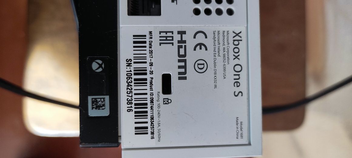 Продам Xbox one S