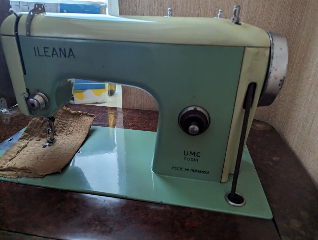 Швейная машинка без тумбы ILEANA