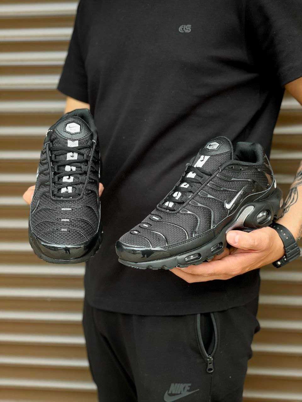 Чоловічі кросівки Nike Air Max Tn чорний 3638 ХІТ