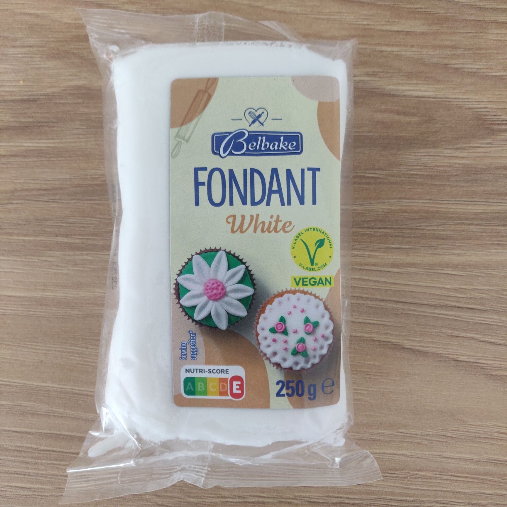 Nowa masa cukrowa Belbake Fondant 250g – biała, wegańska