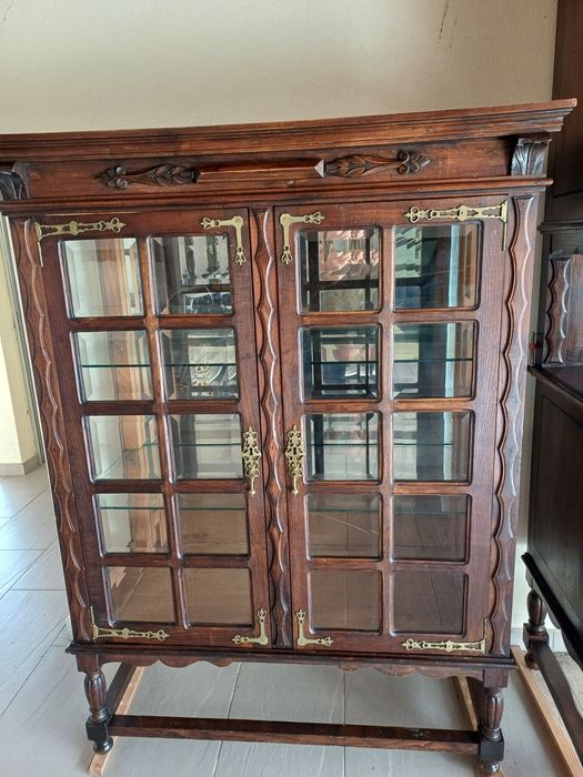 Mobília antiga estado impecável