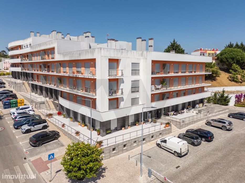 Excelente Apartamento T4 em Condomínio fechado | Quinta da Oliveira •