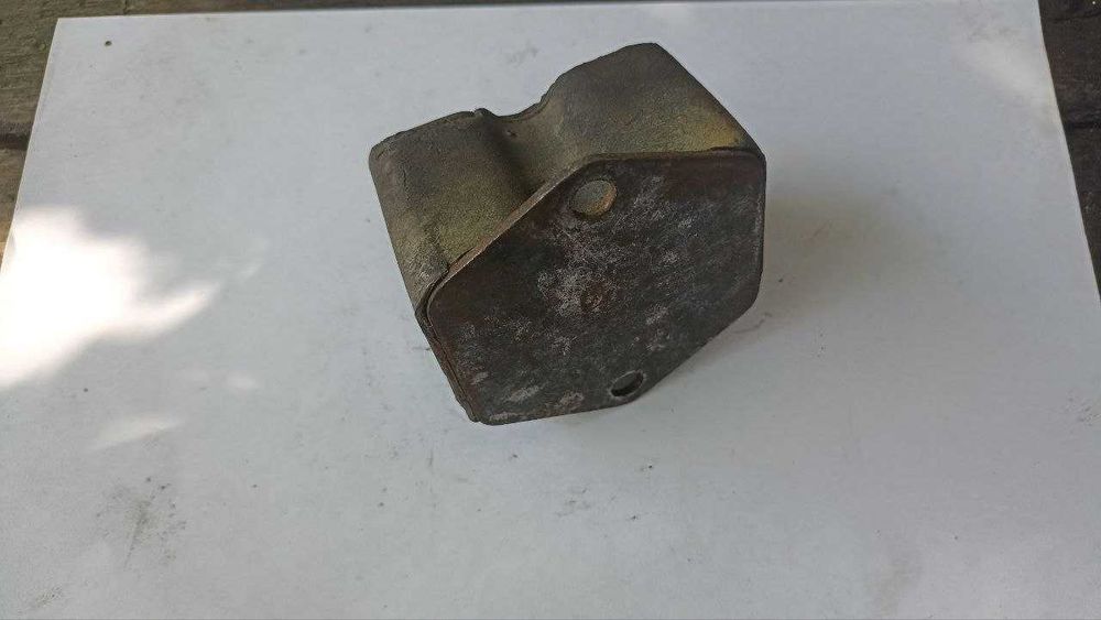 Опорная подушка Двигателя Волга 2410