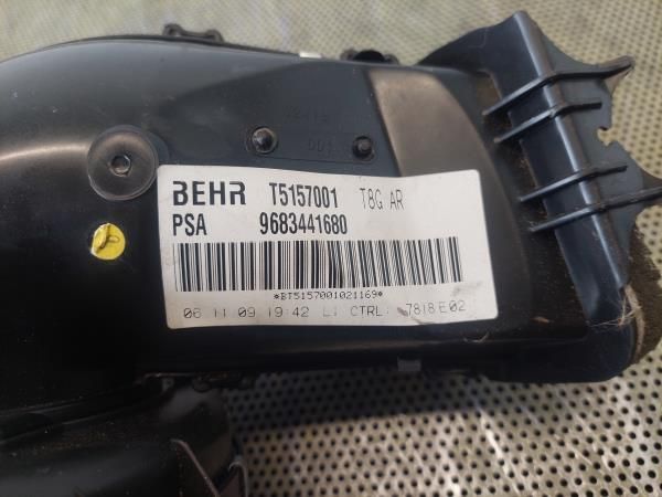 Motor da chauffage / sofagem PEUGEOT 5008 I (0U_, 0E_)