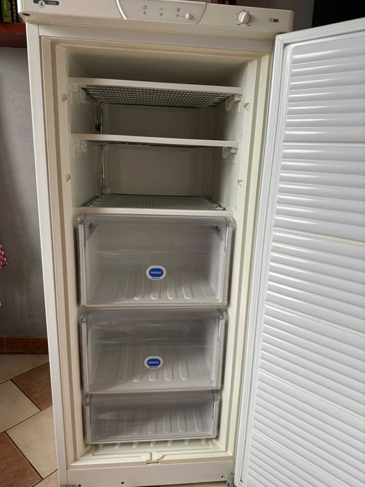 Zamrażarka szufladkowa Whirlpool AFG 8030 - 170 litrów