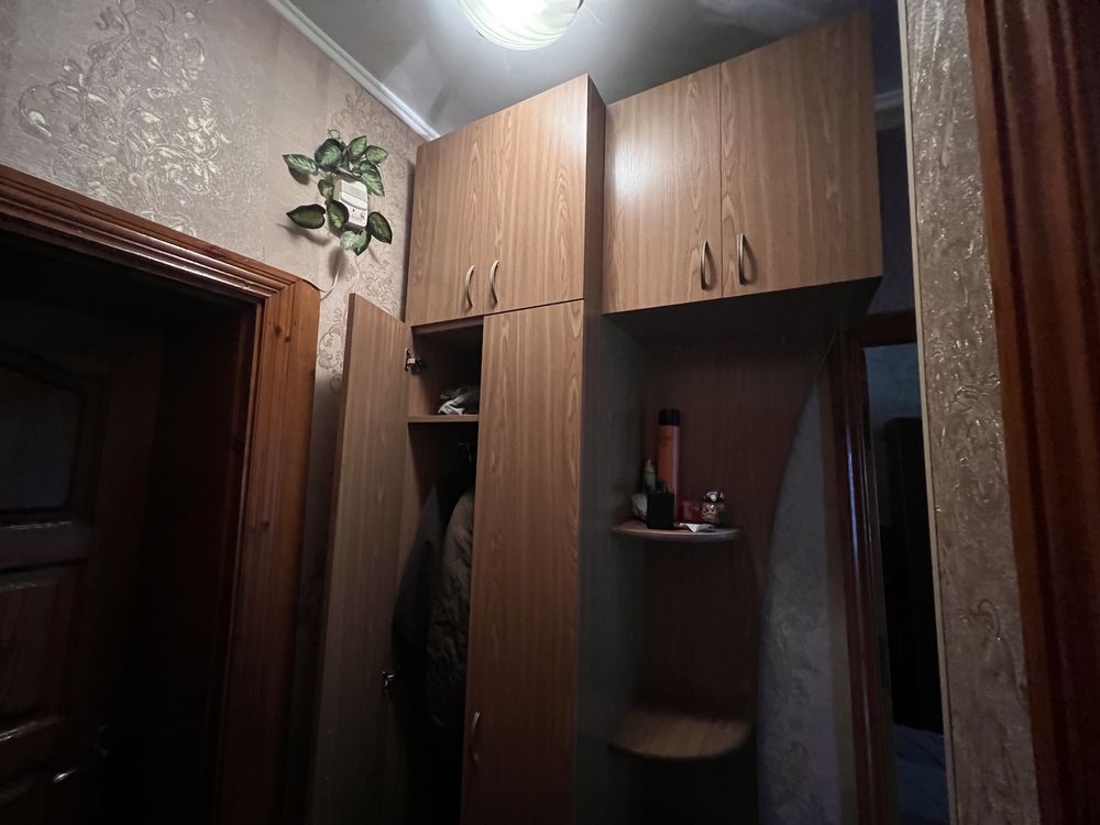 Шафа для коридору