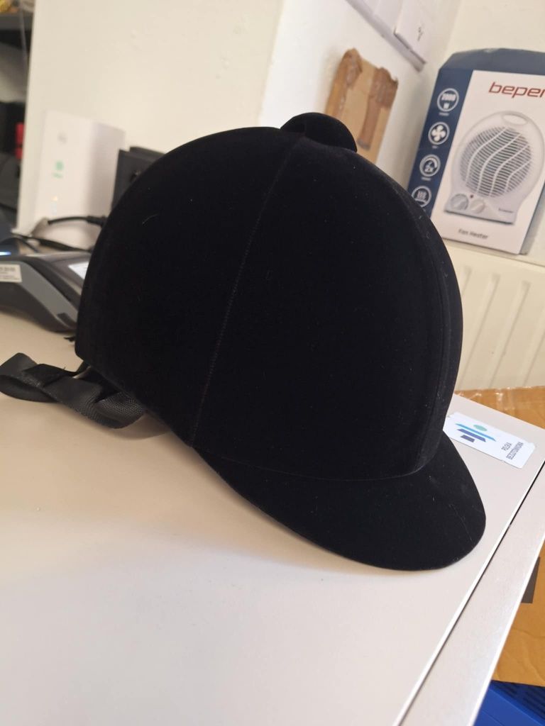 Kask jeździecki rozmiar 56