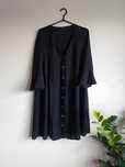 Elegancka czarna sukienka marki C&A w rozmiarze S/M