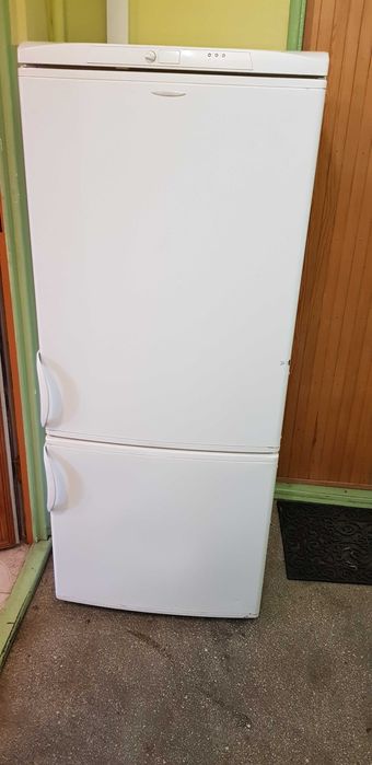 Lodówka wysokość 145 cm