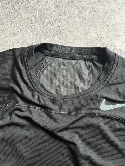 Футболка спортивна NIKE