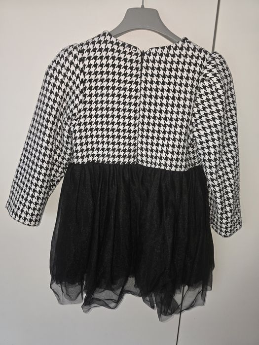 Sukienka 110/116 grubsza