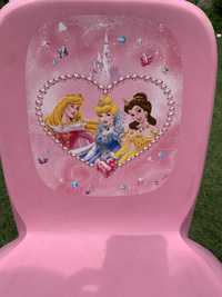 Cadeira e mesa (Princesas )