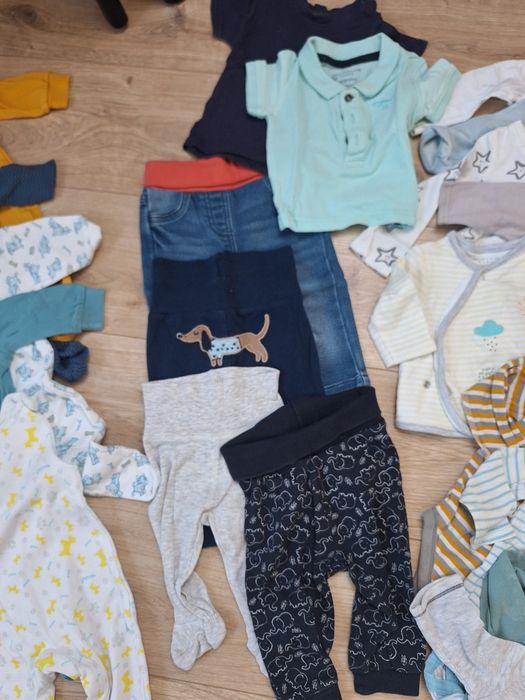 Zestaw paka 28 ciuszków r. 56-62