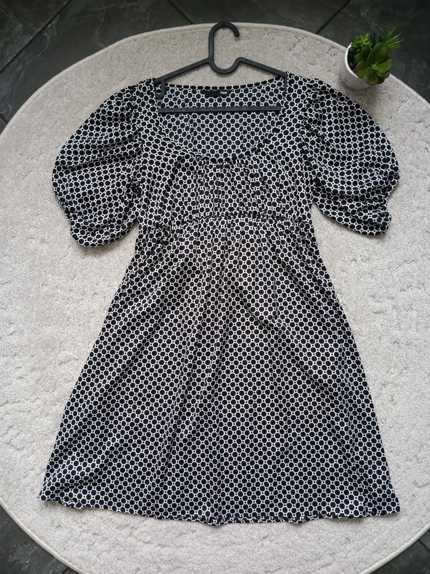 Sukienka H&M w geometryczny wzór, bufiaste rękawy, S/M/L