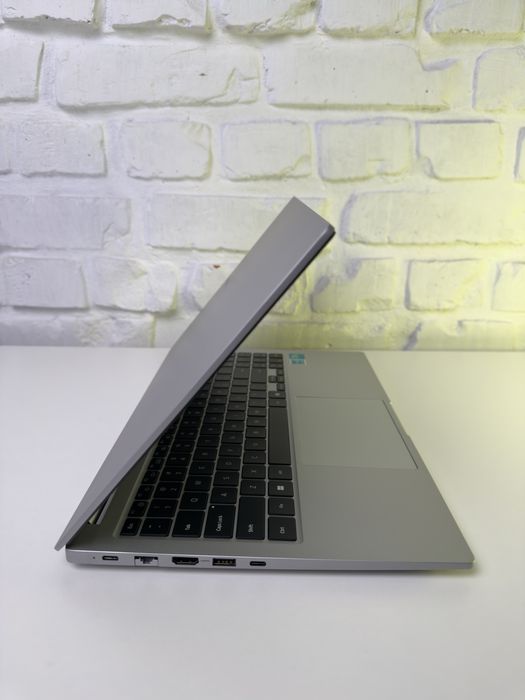 Galaxy Book4 16' FHD+ Ultra 7 150U, 16GB RAM, SSD 512GB