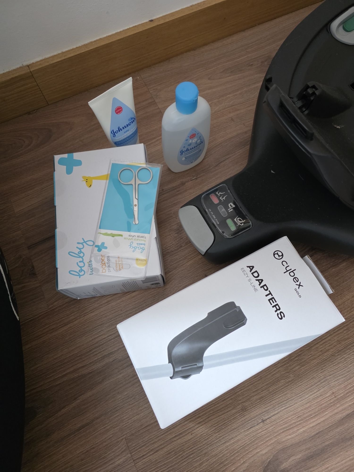 Base isofix + ovo + cadeira até 105cm/18kg ou 4anoscybex