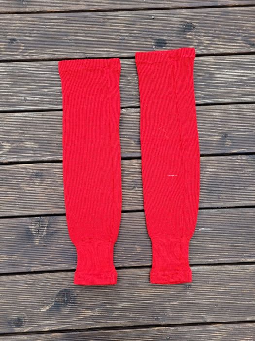 Getry hokejowe czerwone 60 cm