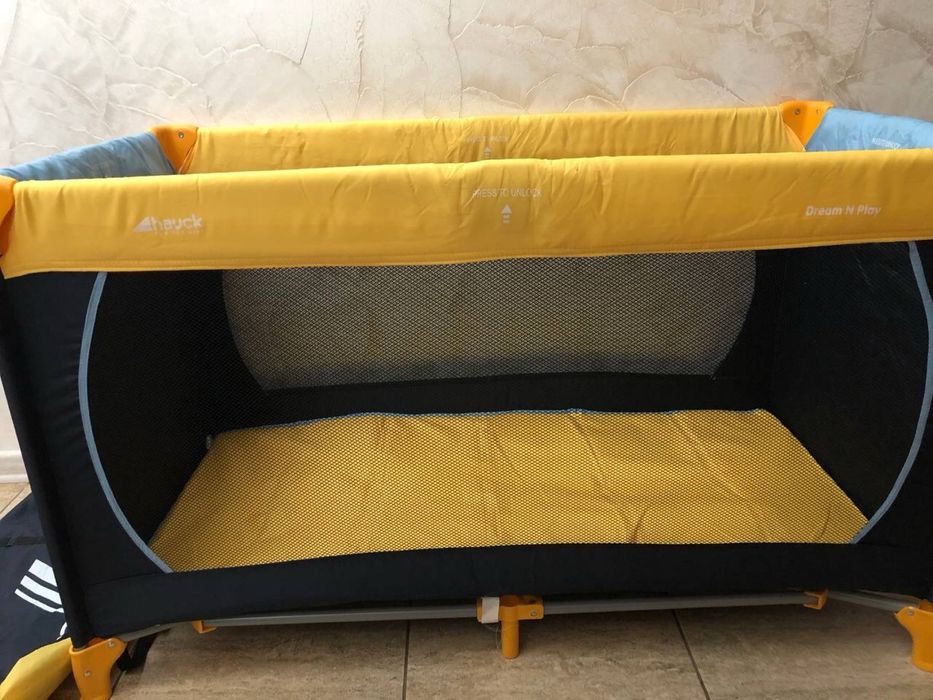 Ліжечко-манеж, для тварин