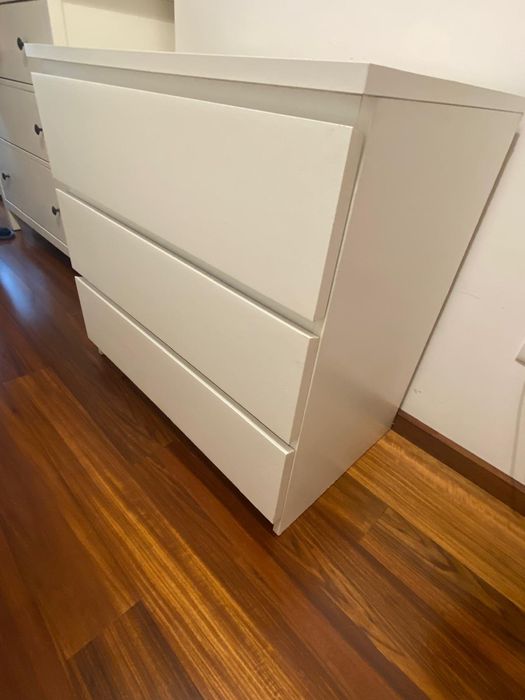 Comoda Ikea malm 3 gavetas como nova