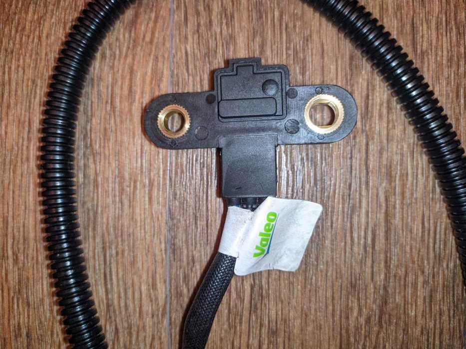 Датчик положення колінчастого валу 3931038070
Hyundai/Kia