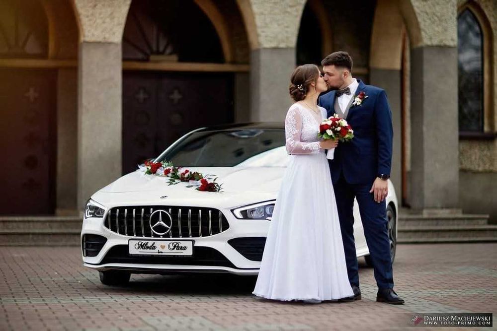 Piękna i wygodna suknia ślubna S/M