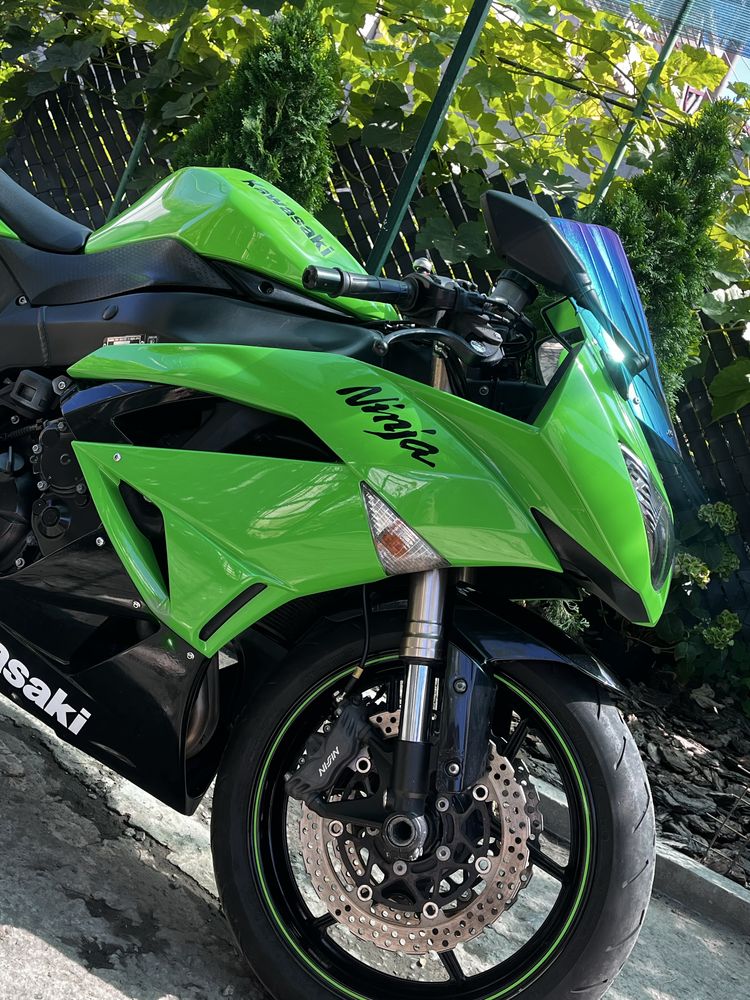 Kawasaki ninja zx6r ( Не Xonda , Suzuki , Yamaha )
