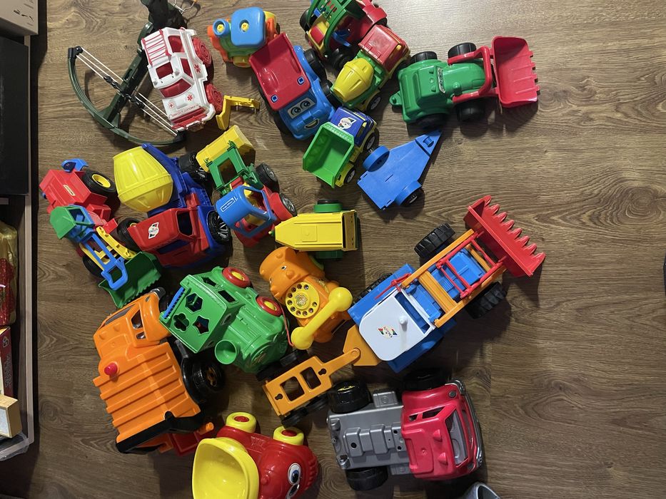 Іграшки  дитячі