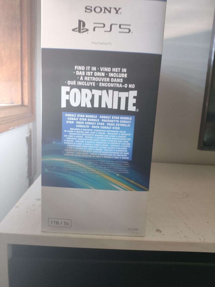 PlayStation 5 Standard Fortnite, com leitor, lacrada barato