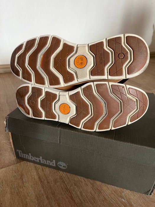 Ботинки кожаные Timberland  41/42