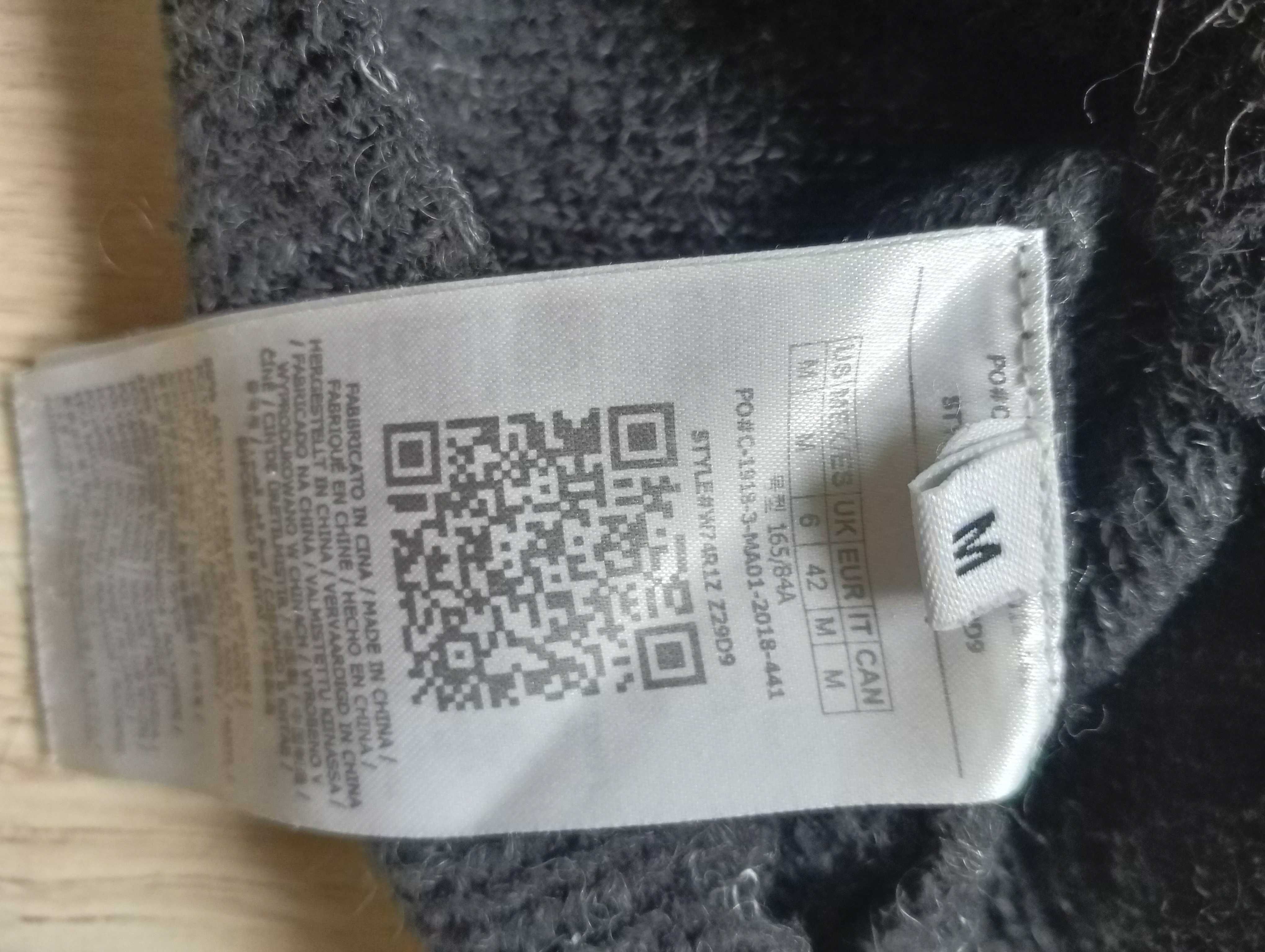 Sweterek damski firmy Guess r M/38 szary