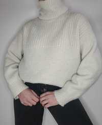 Mega gruby biały sweter z golfem oversize Mango