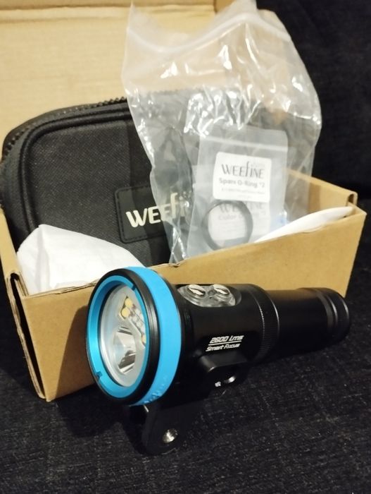 Lanterna de mergulho Weefine smart focus 2600