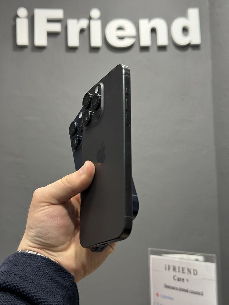 used  iPhone 15 pro max 512gb black, blue