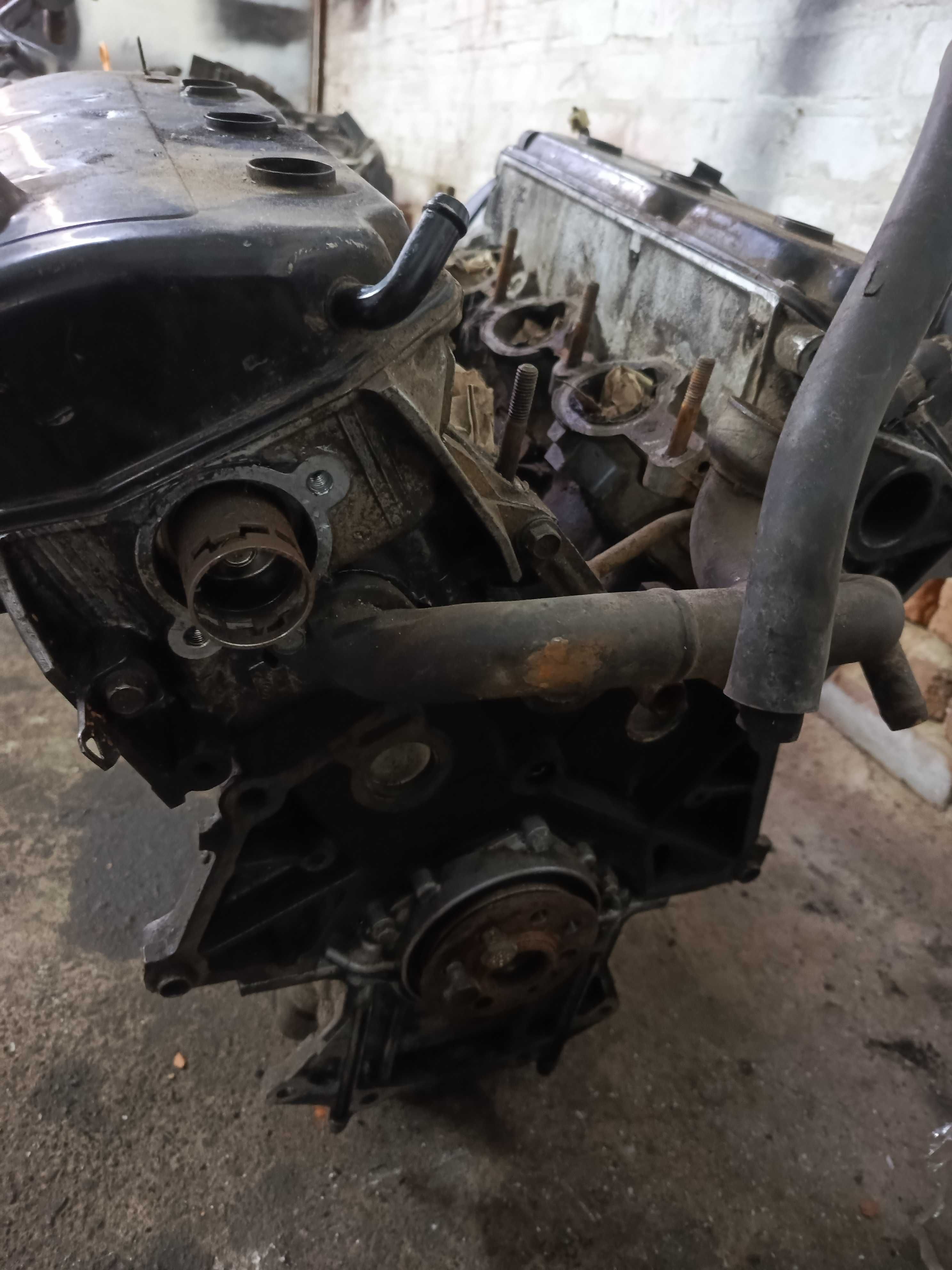 Двигун ГБЦ Mitsubishi Pajero 3.0 v6 6G72