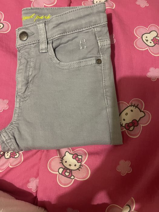 Calcas de ganga cinza