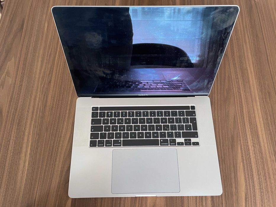 MacBook Pro 2019 A2141 16" - uszkodzony, dysk SSD do wymiany
