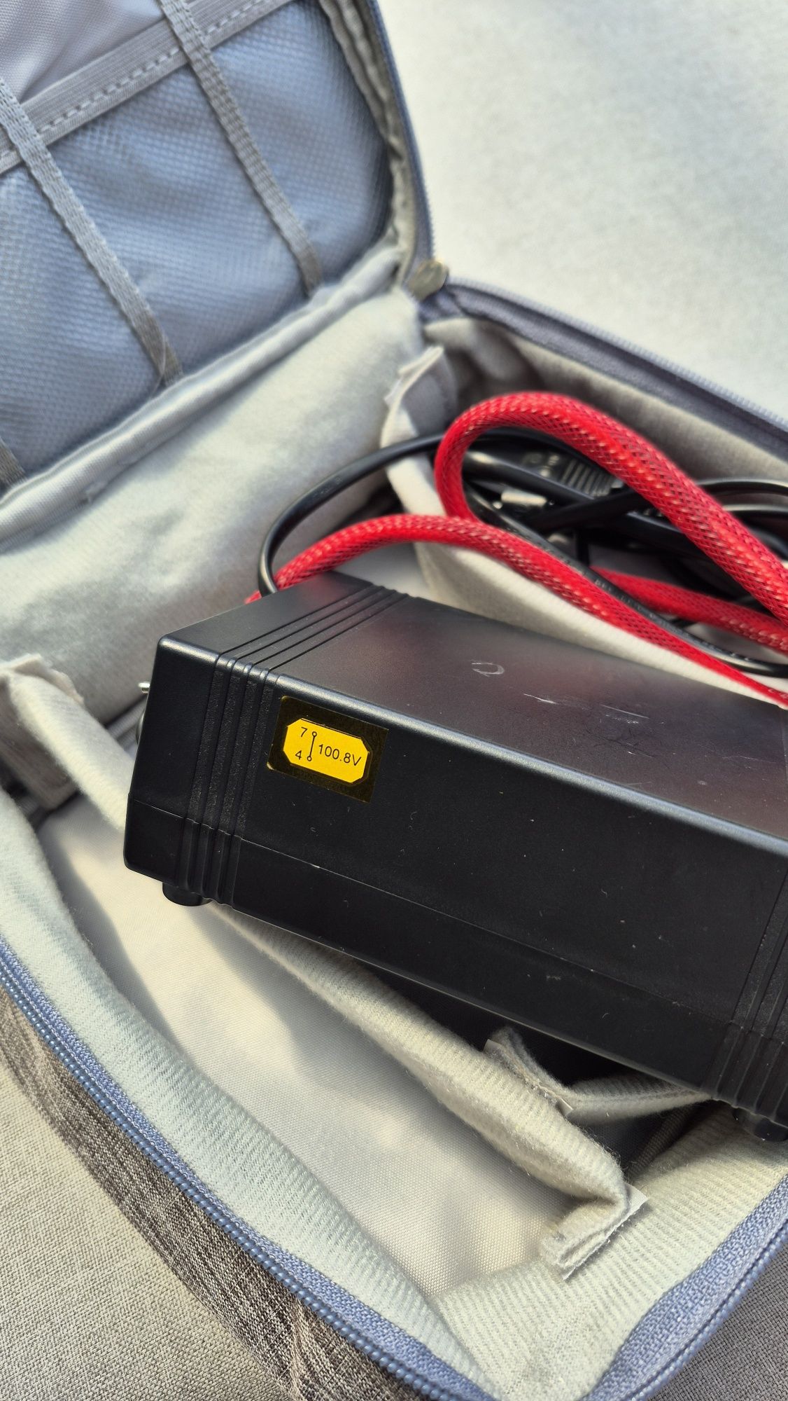 Ładowarka Wector charger 100.8V 4-7A do EUC Begode, Leaperkim Sherman