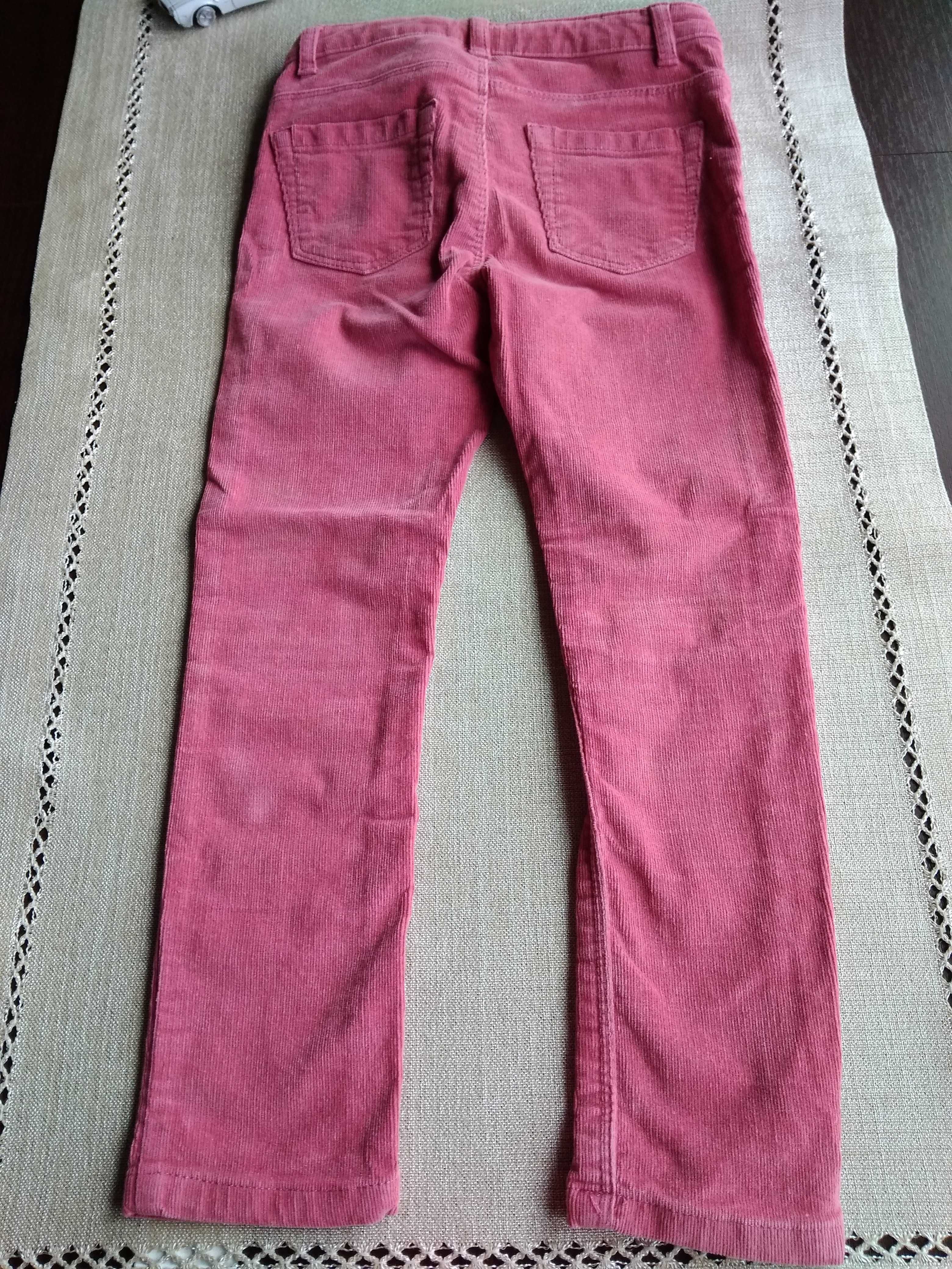 Spodnie sztruksowe różowe rozm. 116