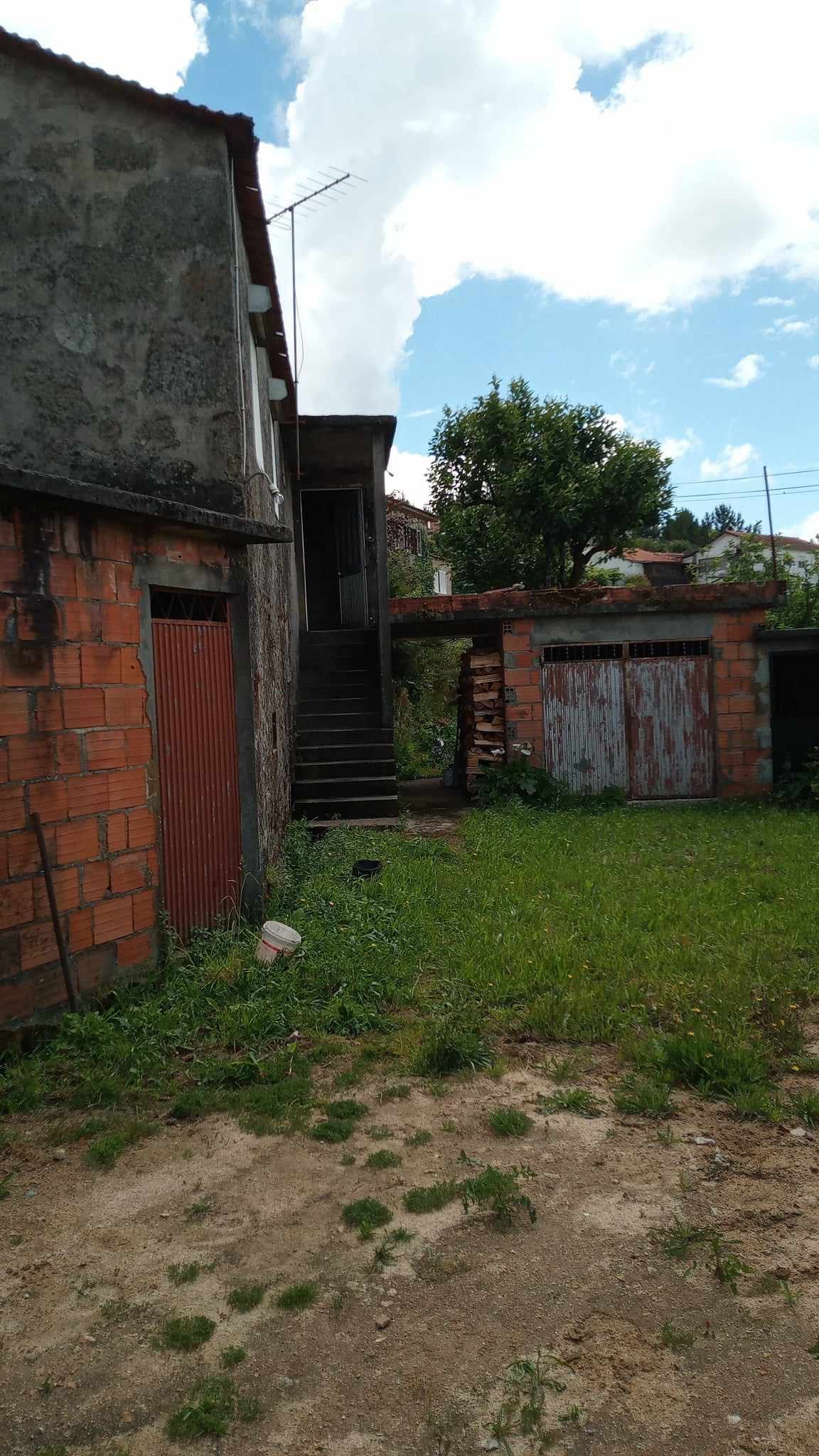 Casas de aldeia, com 150,00 m2 e 60,00 m2