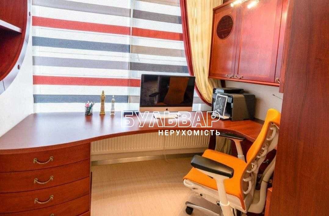VIP!! Продам 3 к.кв Новостой ЖК Мир пер. Отакара Яроша, Бот Сад