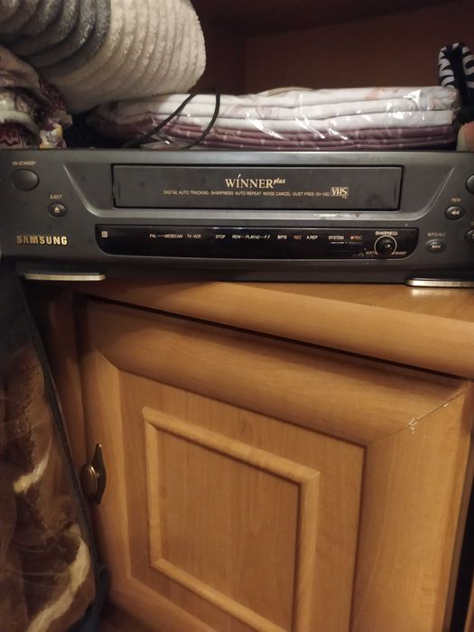 Продам відеоплеєр