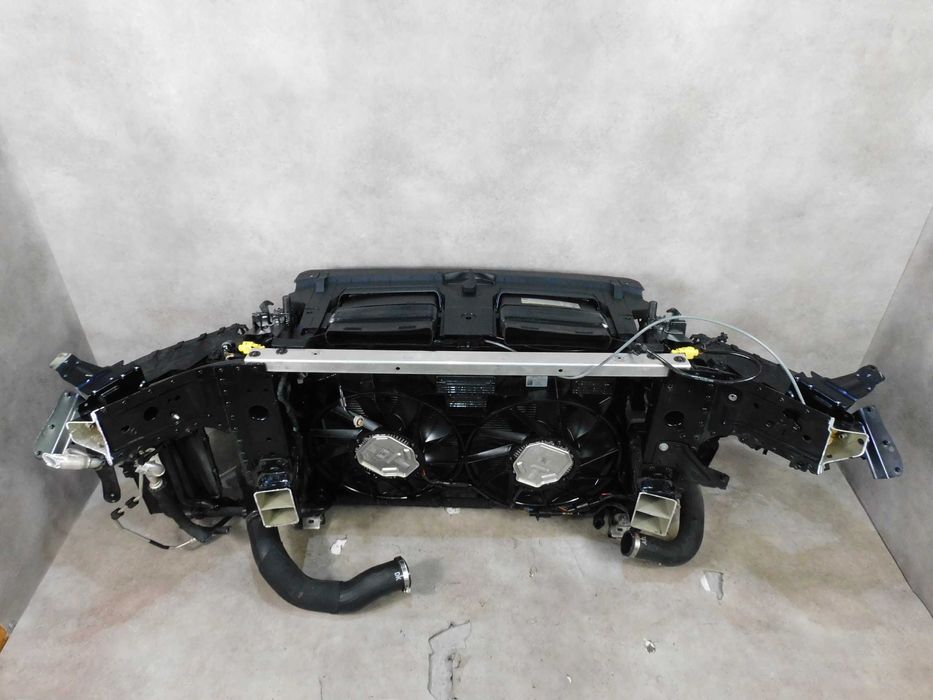 AUDI Q7 4M Передня панель, телевізор