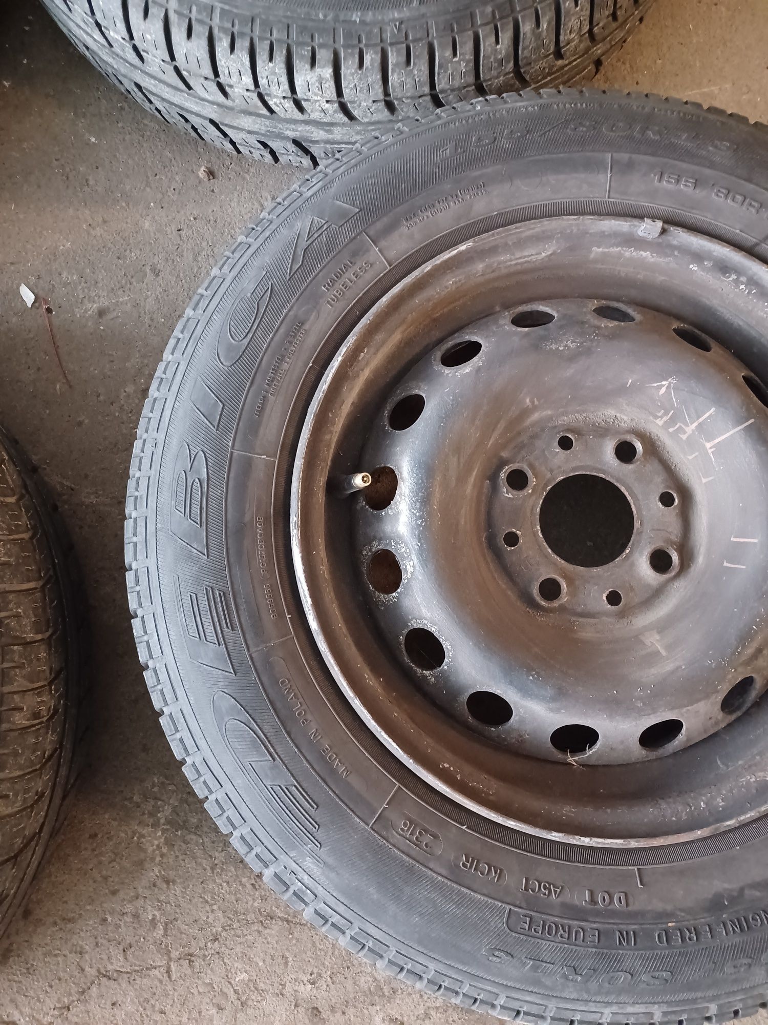 Kola felgi+opony  fiat panda ,punto 4x98 4 szt.Dębica 155/80 R13