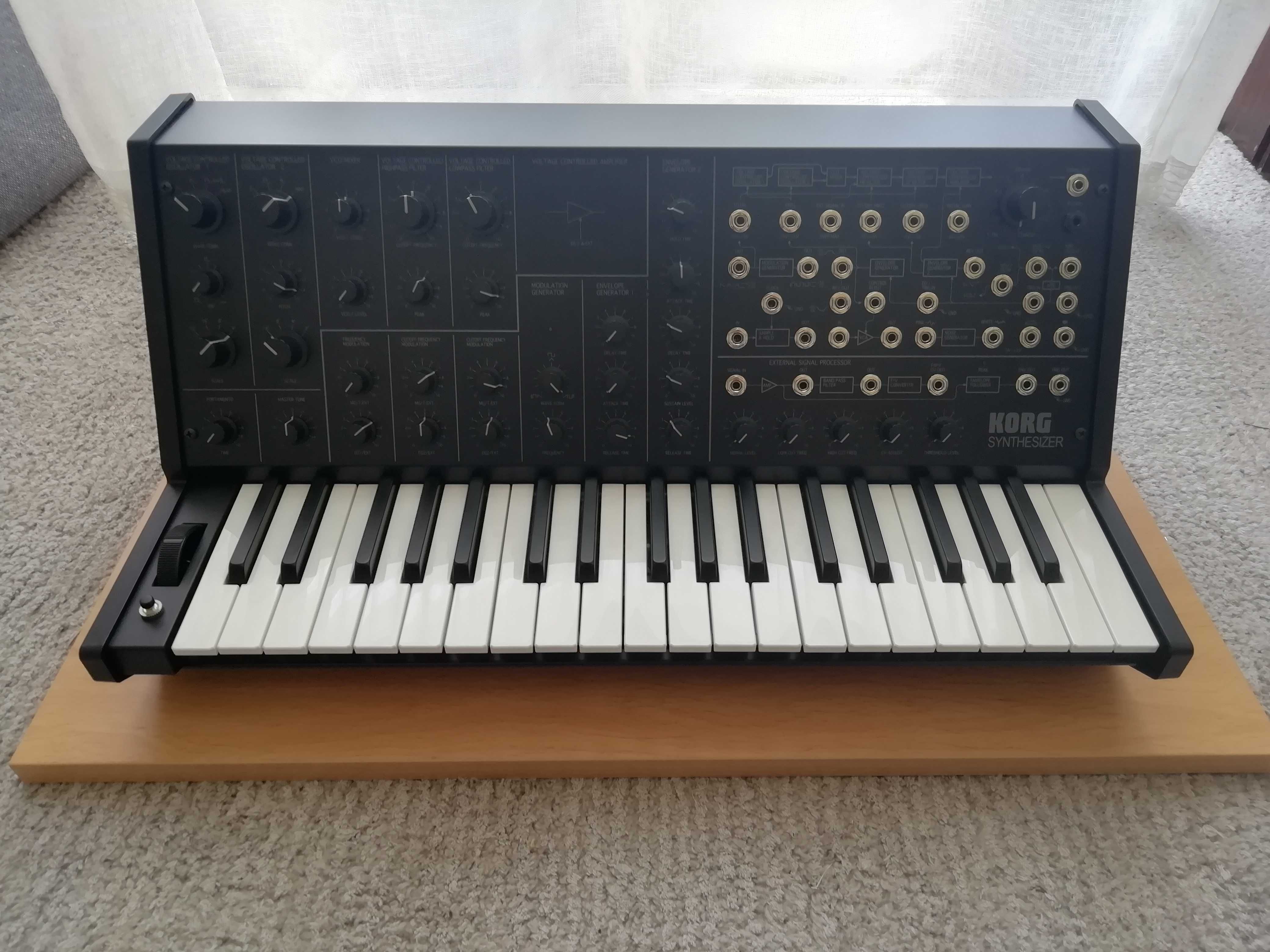 Sintetizador Korg MS-20 Mini + Decksaver (Novos)