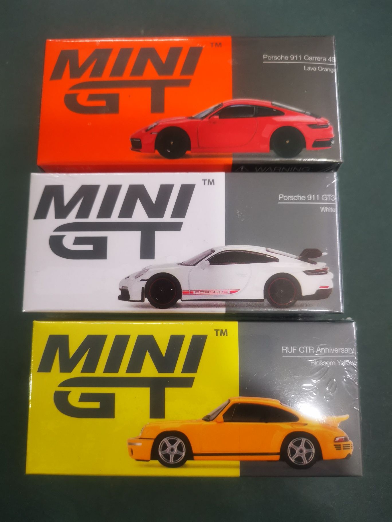 Mini gt novos com portes incluídos