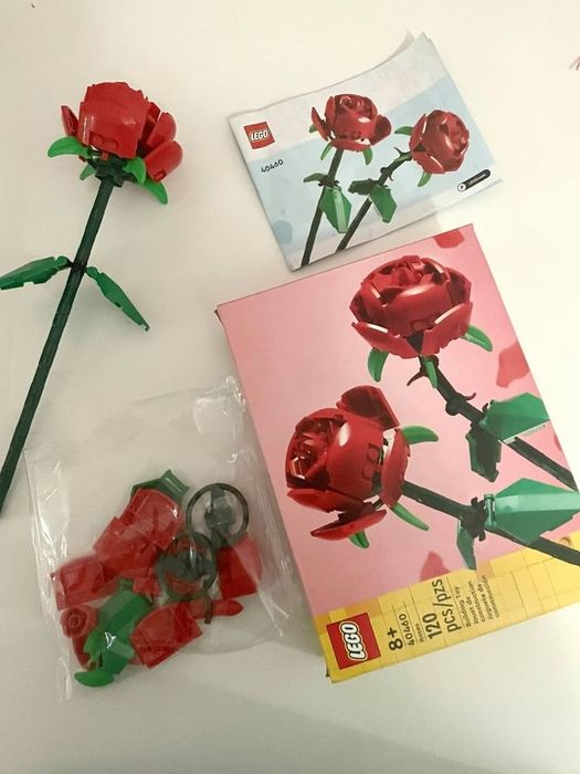 троянди лего конструктор