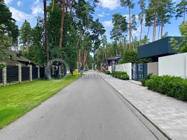 Будинок преміум рівня в лісі з басейном, Конча Заспа, Козин, Плюти