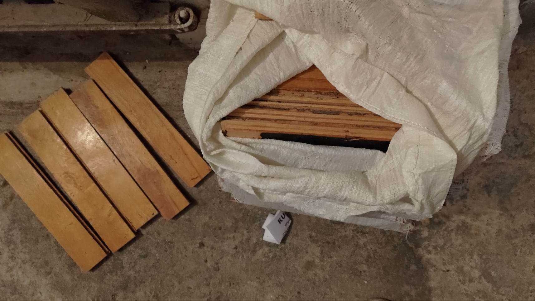 parkiet "klepka" prl, buk w dobrym stanie