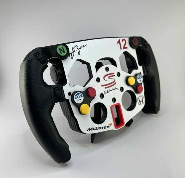 MOD Exclusivo Ayrton Senna MP4/4 McLaren Logitech G29